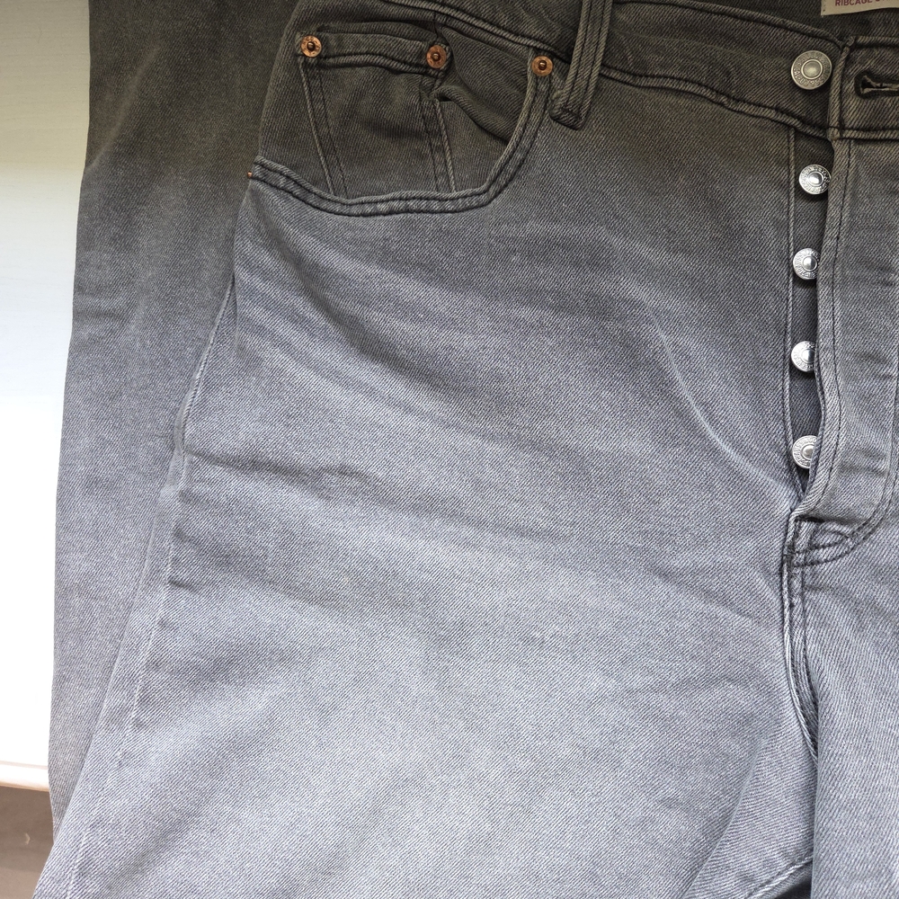 Levi's Women's High Rise Gray Jeans - Picture 5 of 12